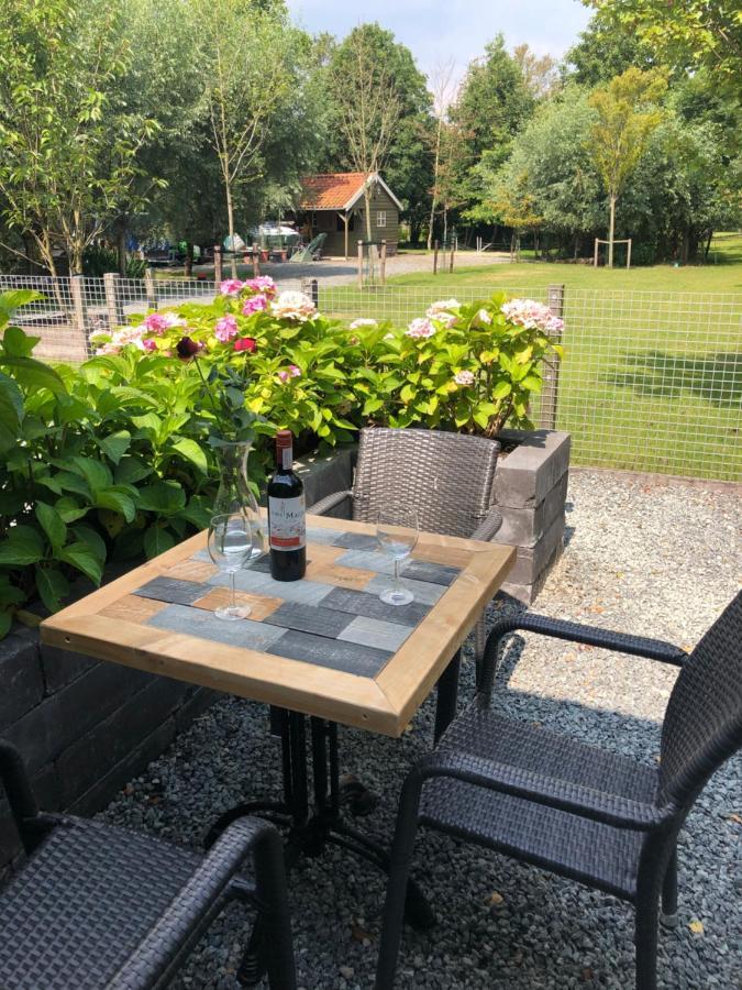 Flora'S B&B Landsmeer Exteriör bild